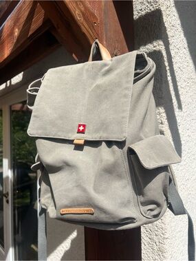 Swiss Canvas Backpack in Light Gray - Durable Everyday Bag with slot for laptop
